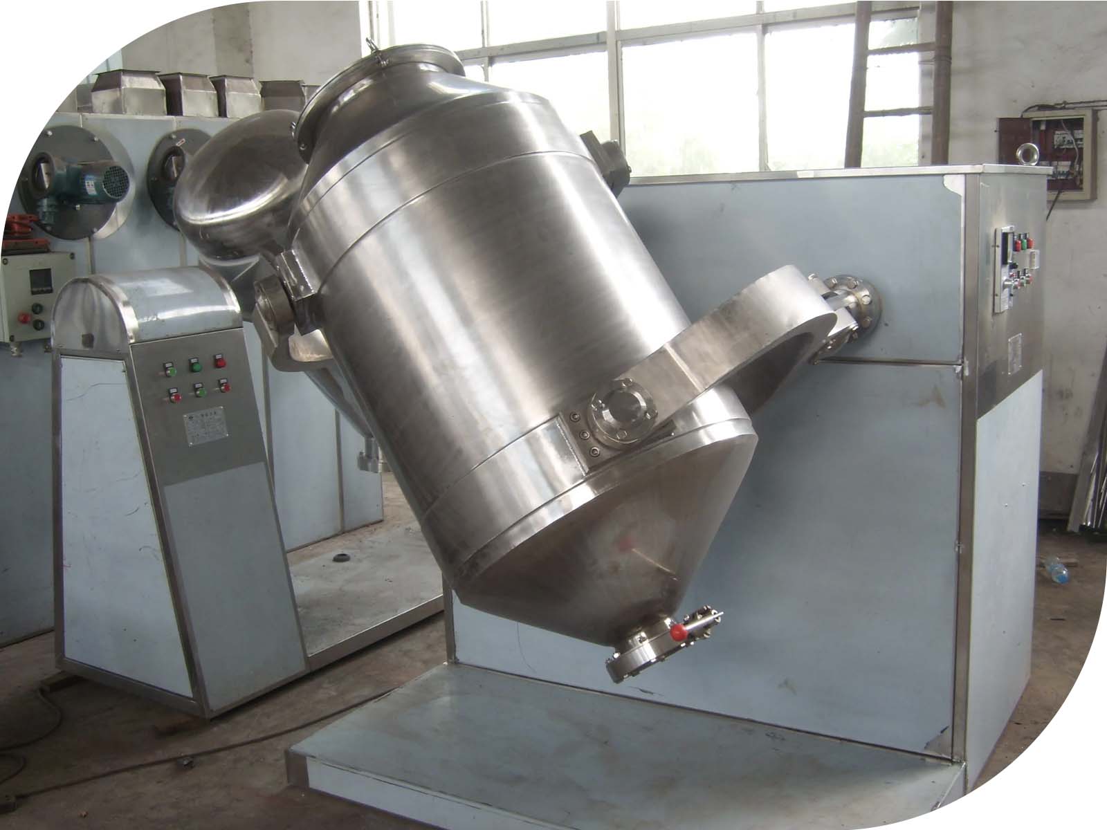 Industrial mixer with plant extracts for health & beauty